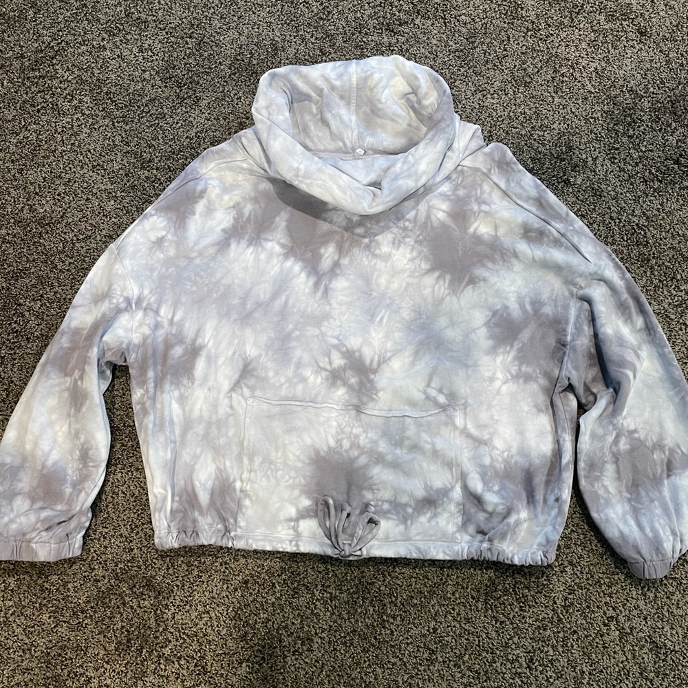 Women’s sweatshirt